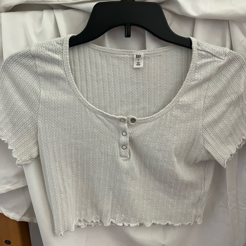 Women’s White Cropped T-Shirt